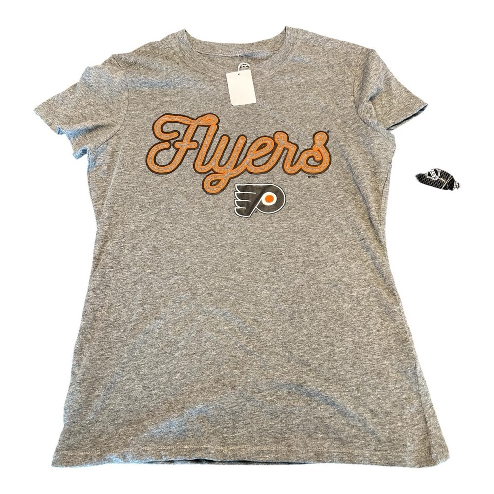 NWT  Women's NHL Gray Flyers Short Sleeve Tee Size M